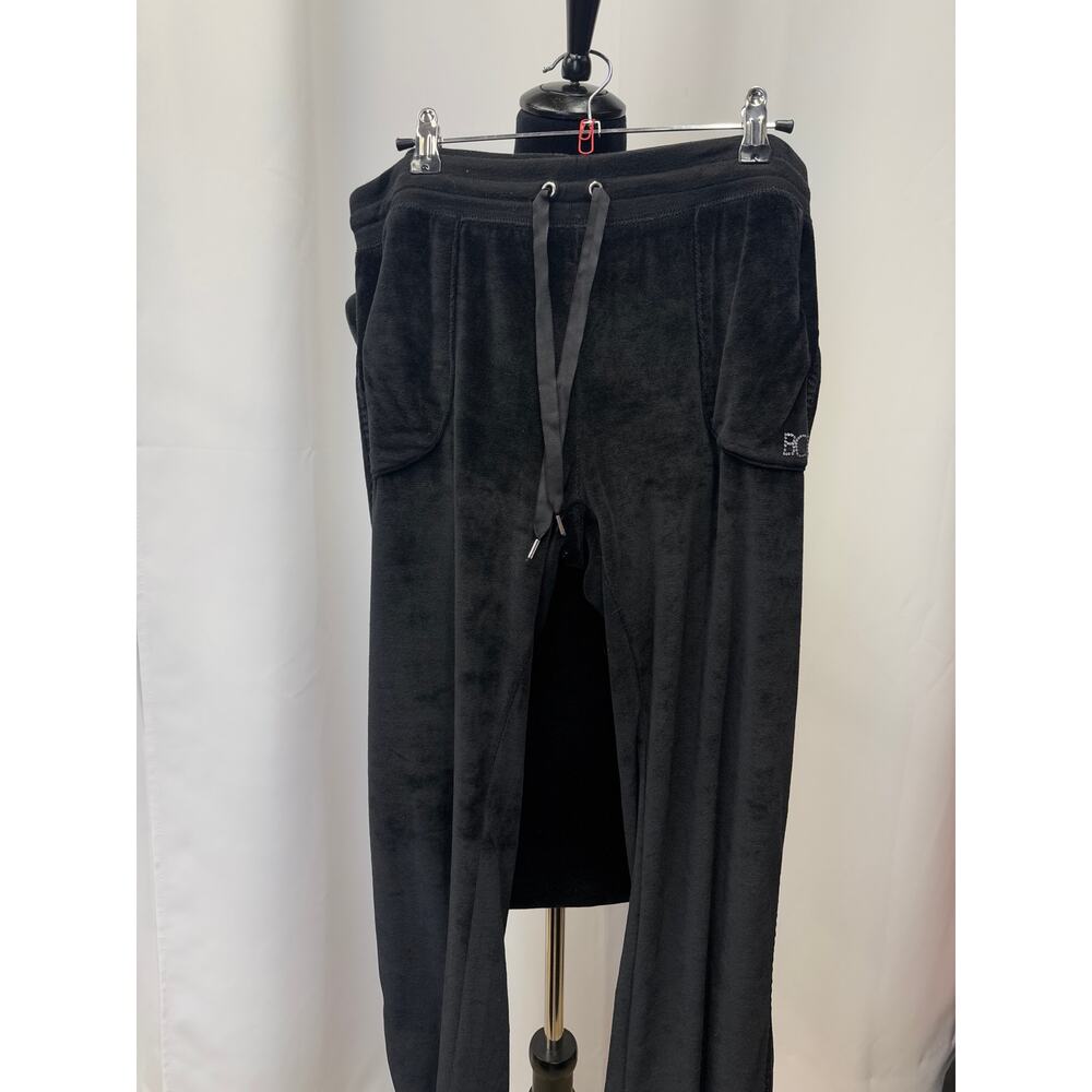 BCBG velour sweat pants w/ bling 
Size L 
Waist- 16 
Inseam- 30 
Rise- 10